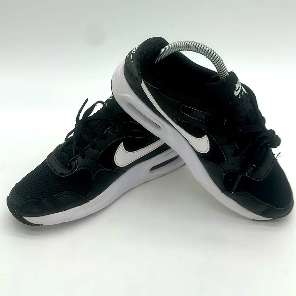 Nike Women’s Air Max SC Black Running Shoes Size 6 Sneakers CW4555-002 - Picture 1 of 12